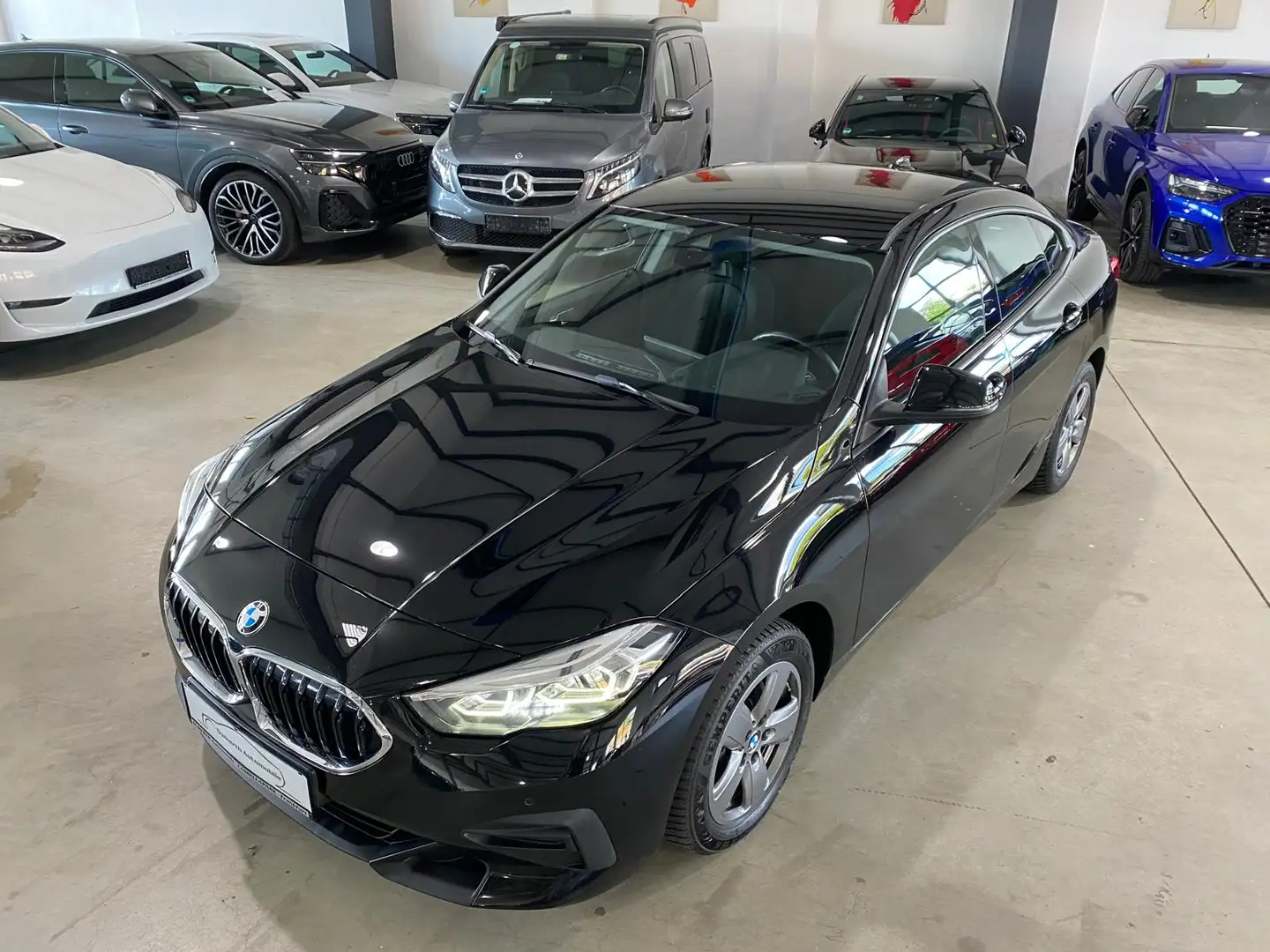 BMW 216 d Advantage/LED/NavProf/PDC/ Negru - 1