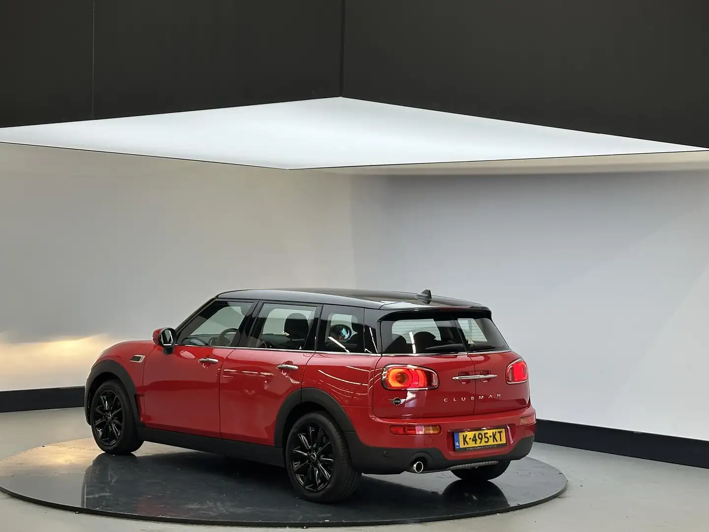 MINI Cooper Clubman Mini 1.5 Business Edition Clima | Cruise | Zwart D Rood - 2