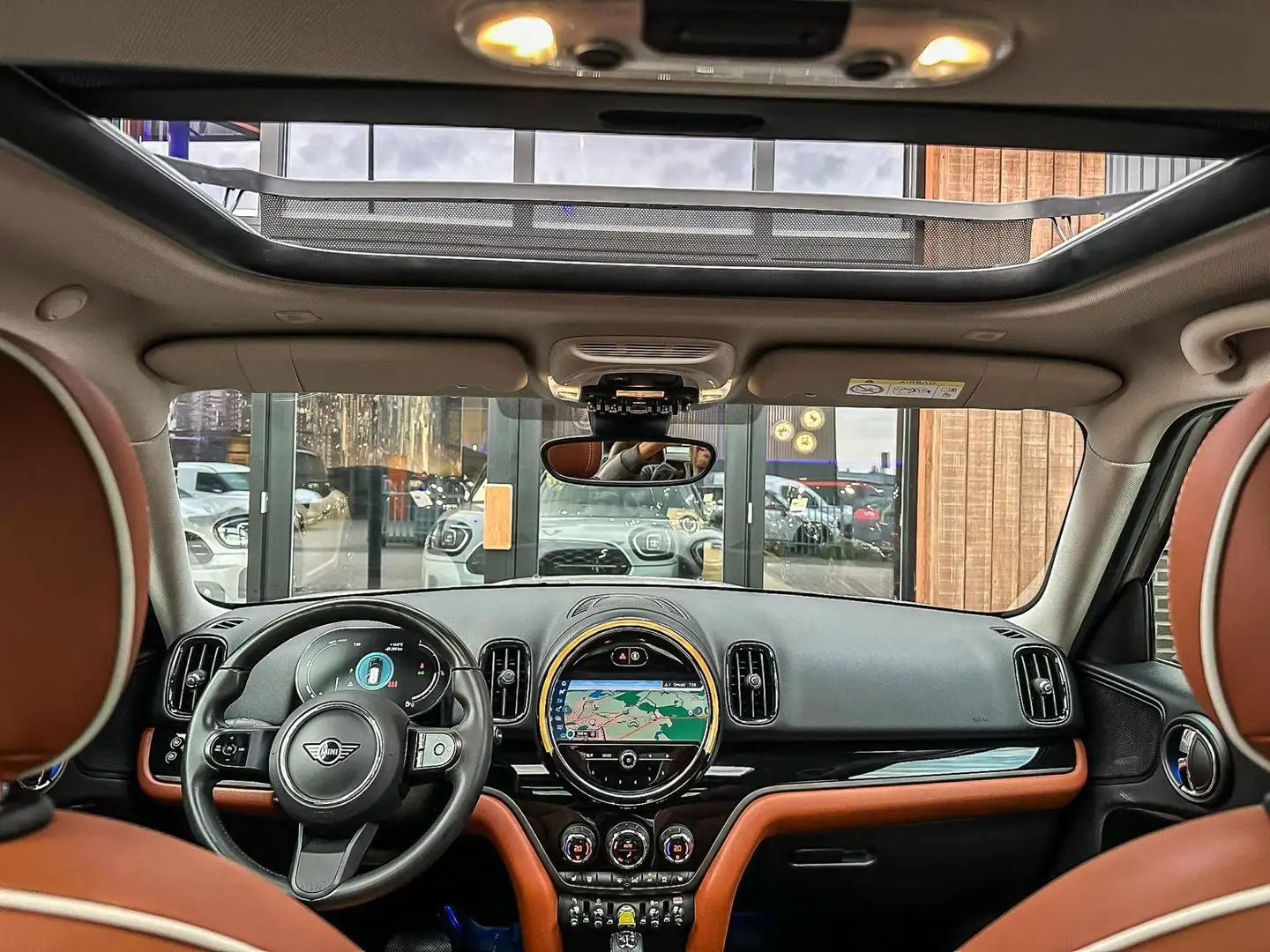 MINI Cooper SE Countryman Mini 2.0 ALL4 Business Edition 220pk Rooftopgrey/C Grijs - 2