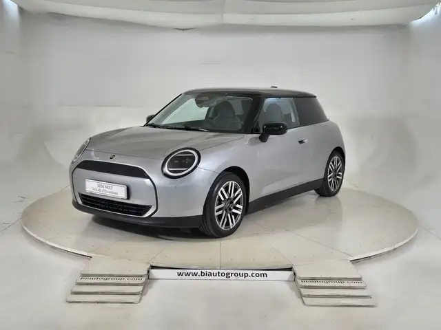 MINI Cooper Serie M COOPER E