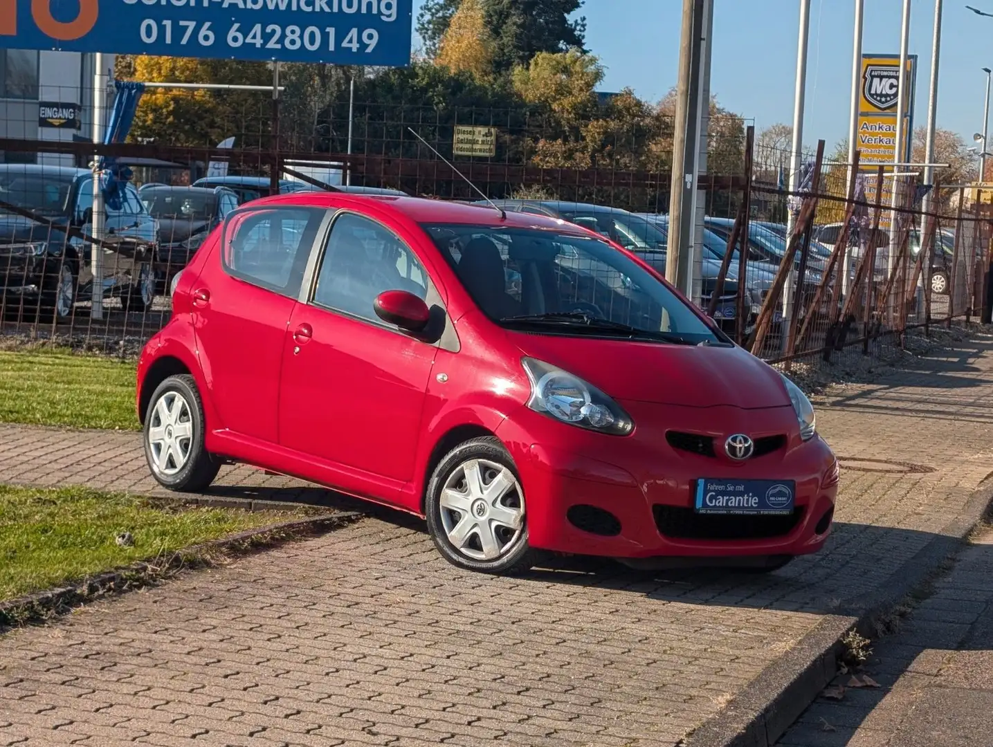 Toyota Aygo AYGO Cool*1-HAND*KLIMA*RADIO-CD !! Червоний - 2