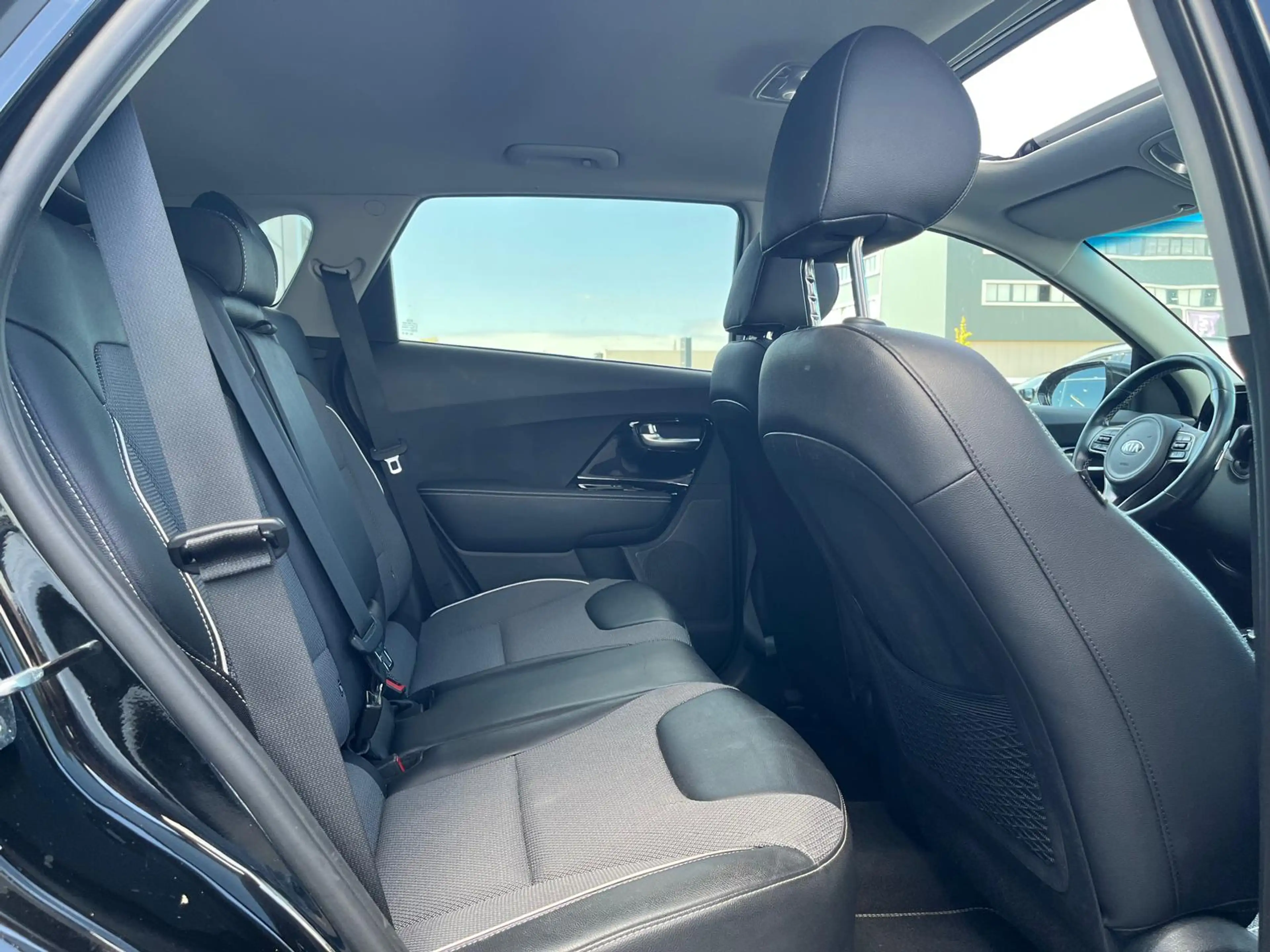 Kia e-Niro DynamicPlusLine 64 kWh Onderweg-naar-dealer — photo 5