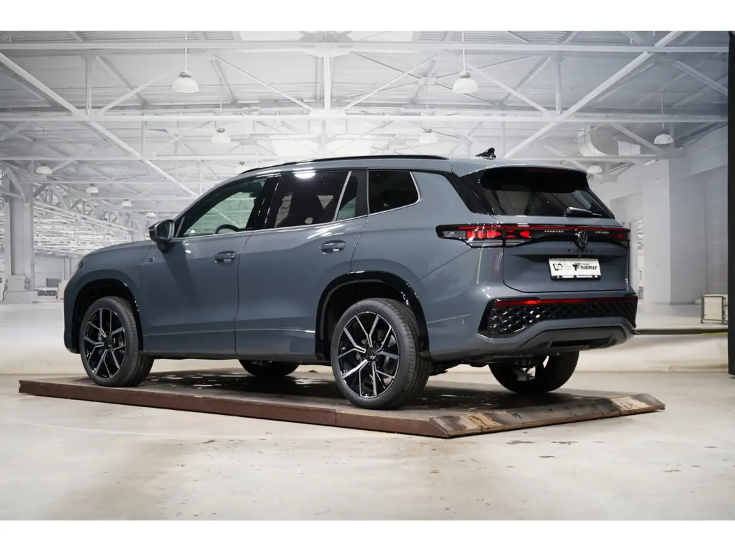 Volkswagen Tayron R-Line 2.0 TDI 4M 7-Sitzer DCC Black Style Grau - 2