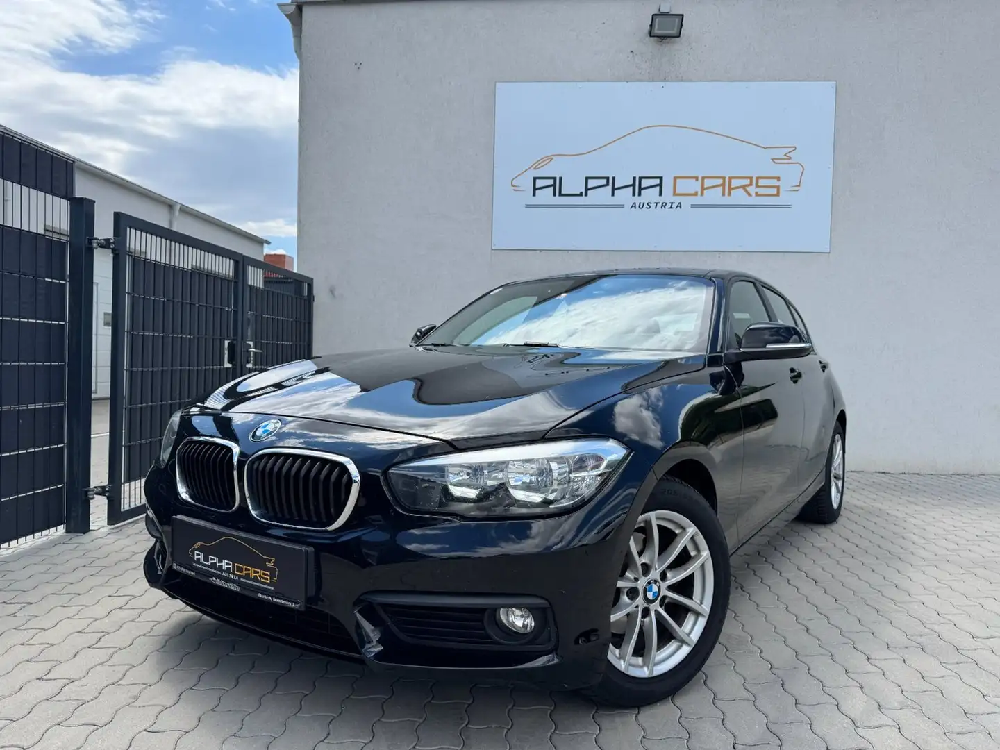 BMW 118 - 118 i Schwarz - 1