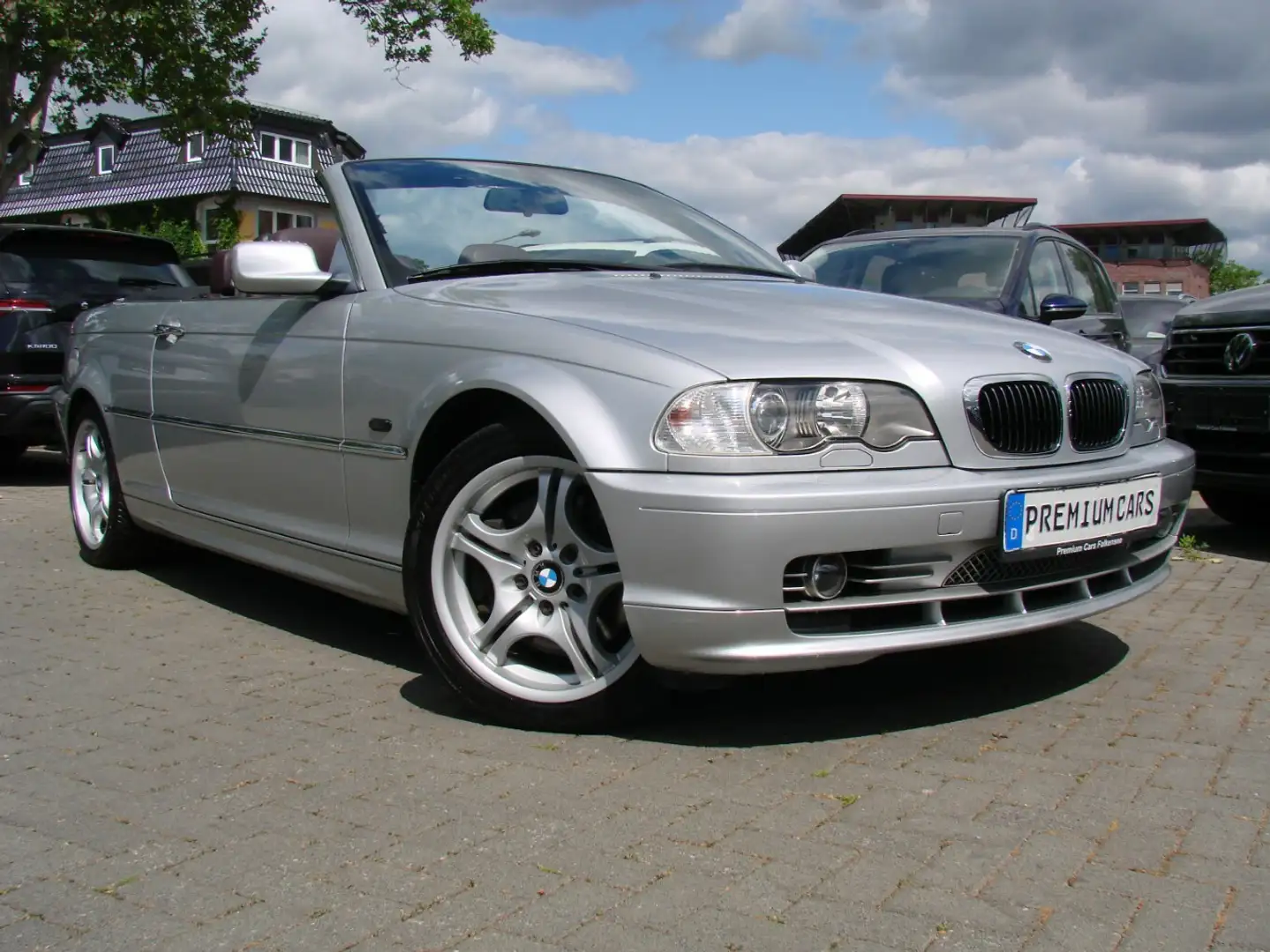 BMW 330 330Ci E46 Cabrio Navi Leder Xenon AHK Zilver - 1