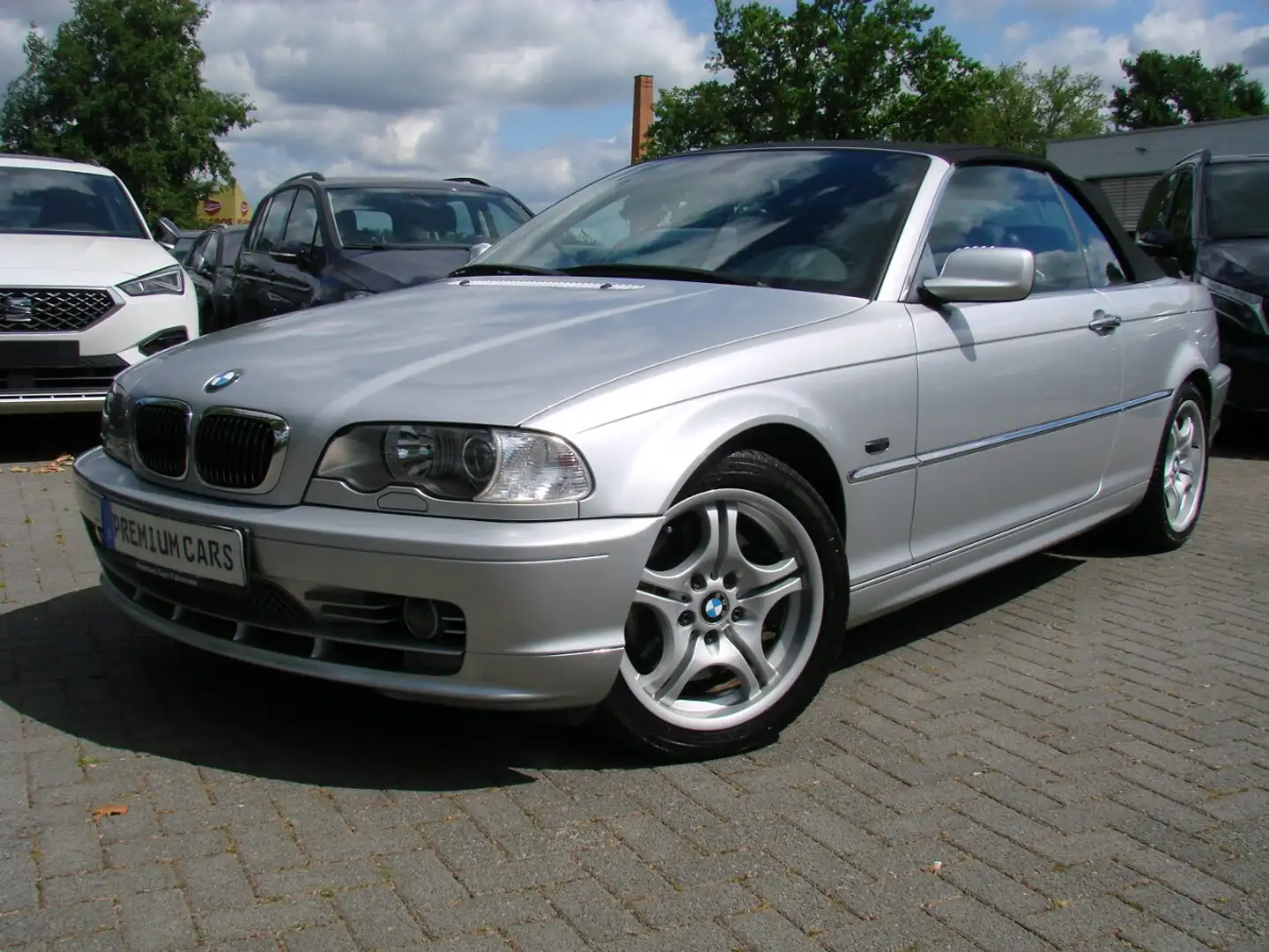 BMW 330 330Ci E46 Cabrio Navi Leder Xenon AHK Zilver - 2