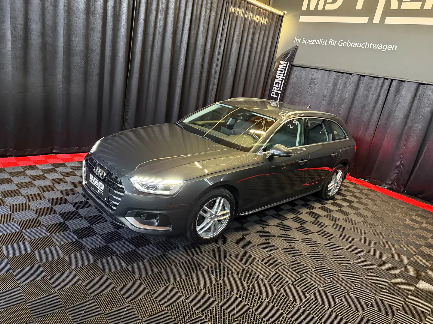 Audi A4 45 TDI *LED*VIRTUAL*AHK*MASSAGE* Grau - 1
