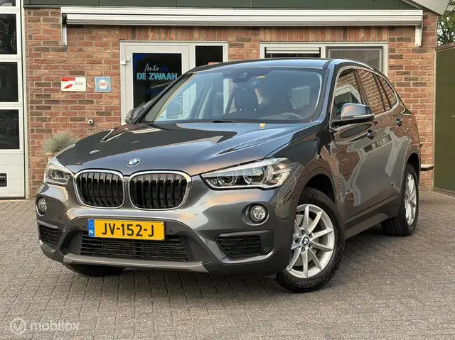BMW X1 sDrive20i Centennial High Executive|Afneembare Tre