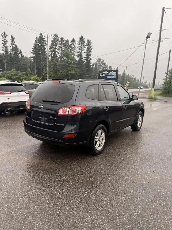 Hyundai SANTA FE photo Hyundai SANTA FE