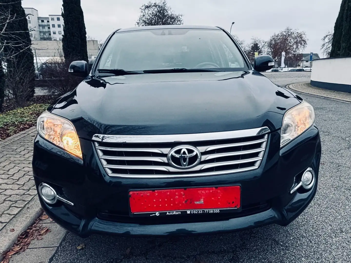 Toyota RAV 4 Life Grau - 2