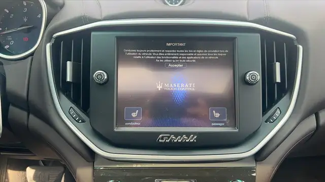 Maserati Ghibli view 13