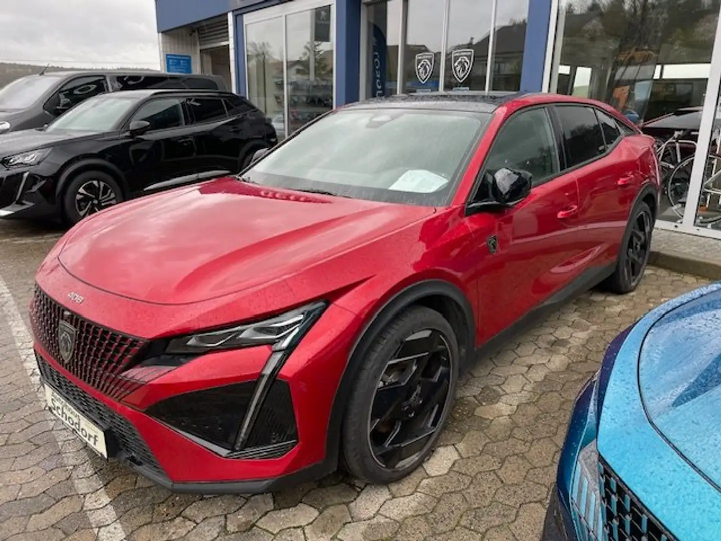 Peugeot 408 Hybrid 225 GT Leder, Glasdach, Soundsystem, uvm. Červená - 2