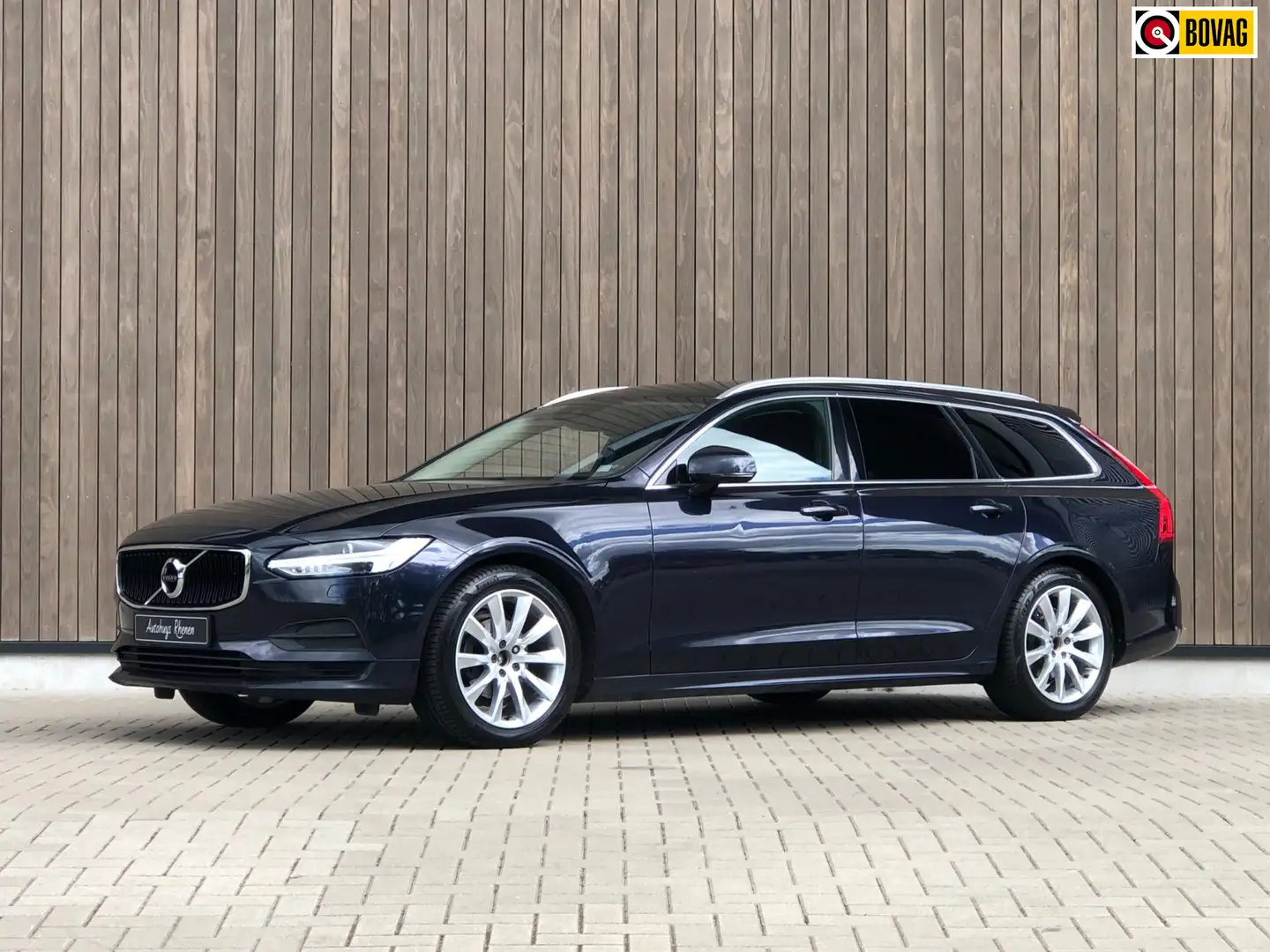Volvo V90 2.0 D4 Momentum AWD 190 PK *2019* Bleu - 1