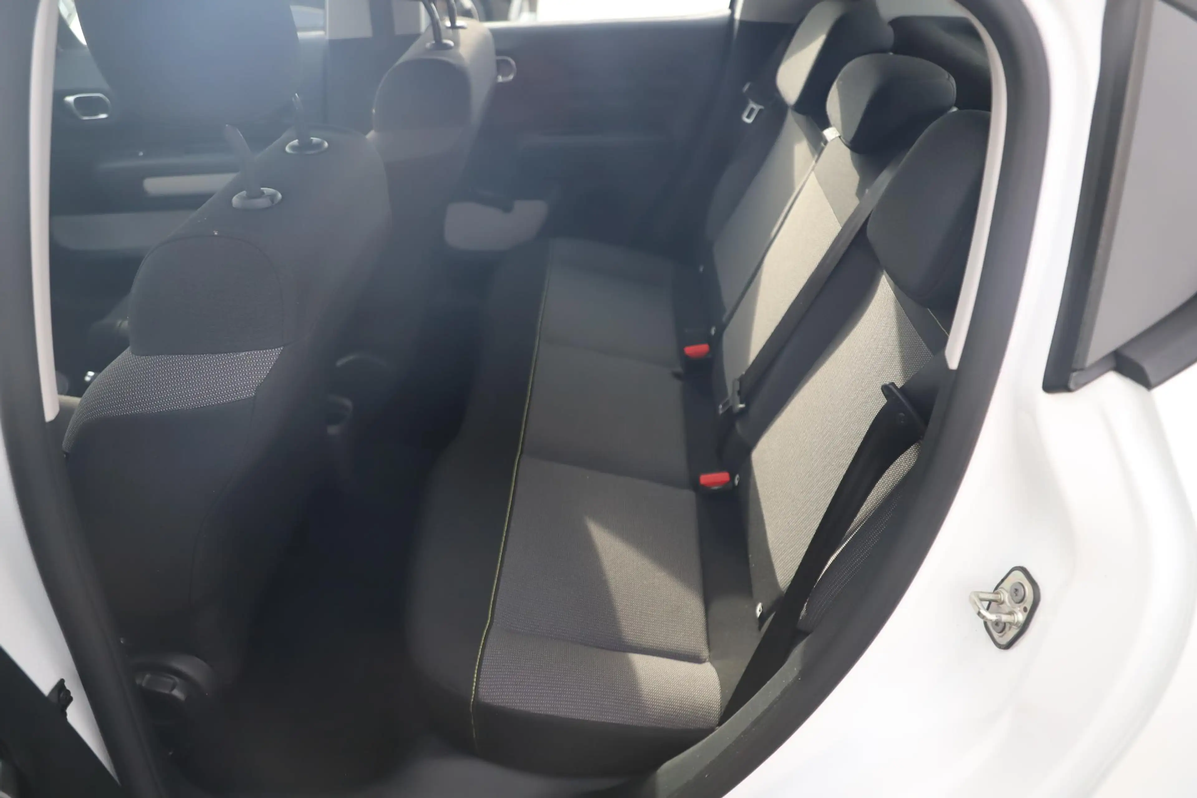 Citroen C3 1.2 PureTech Feel Navigatie Carplay Android Blueto — photo 7