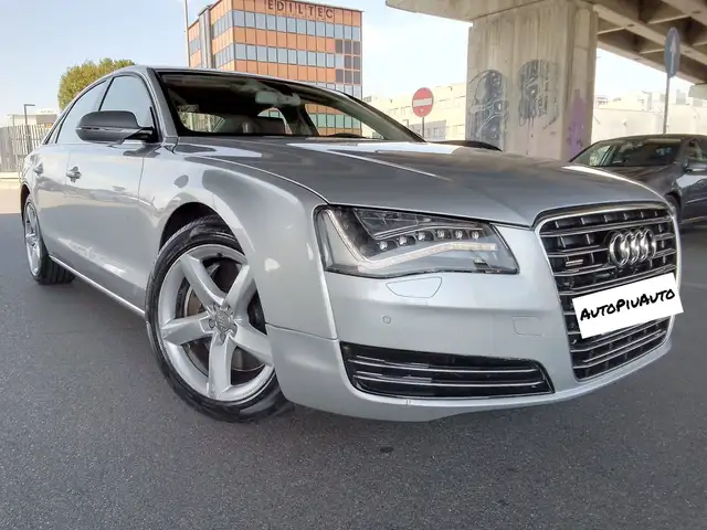 Audi A8 4.2 V8 fsi quattro tiptronic