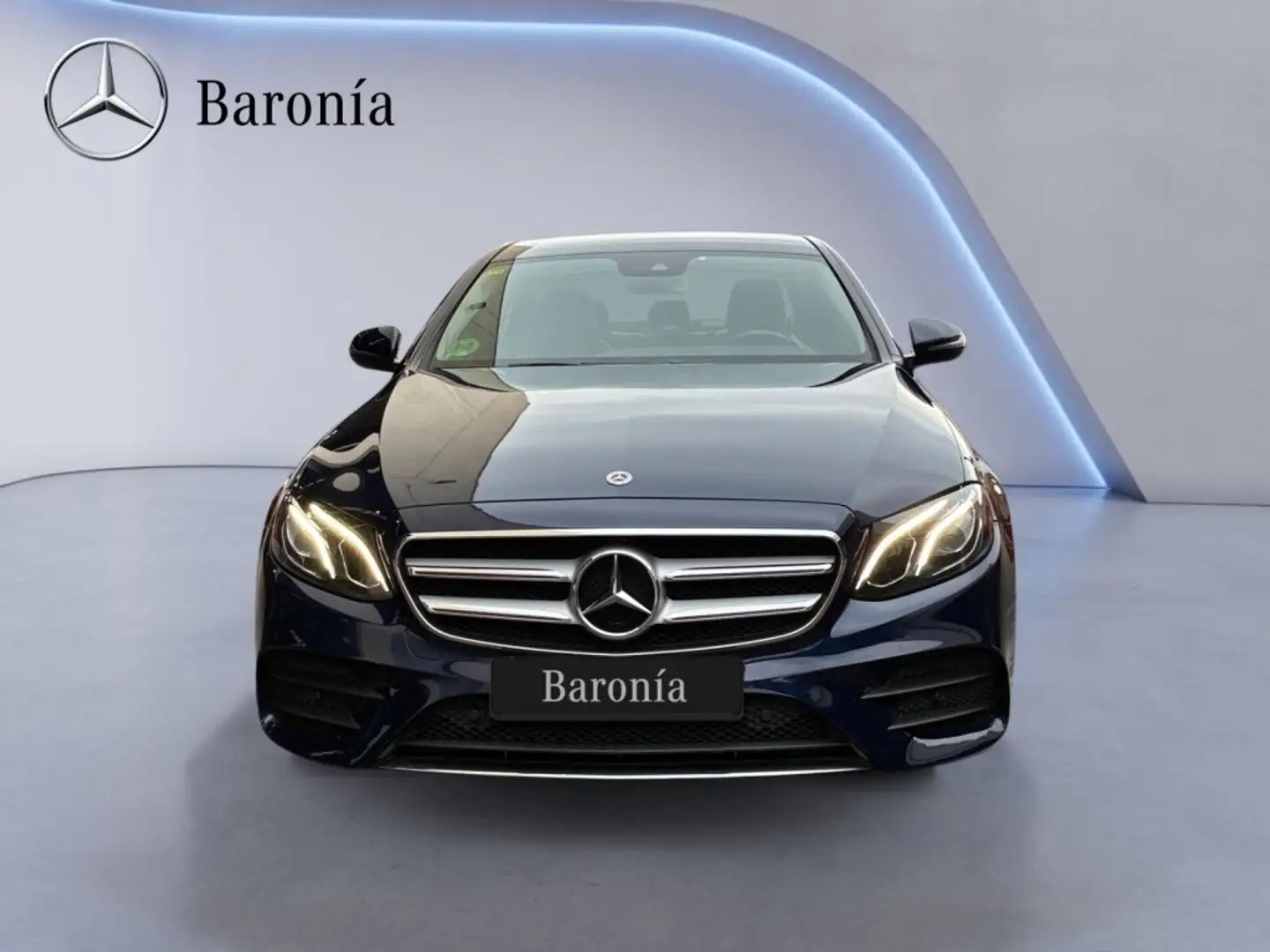 Mercedes-Benz E 220 220d 9G-Tronic 194 Blau - 2