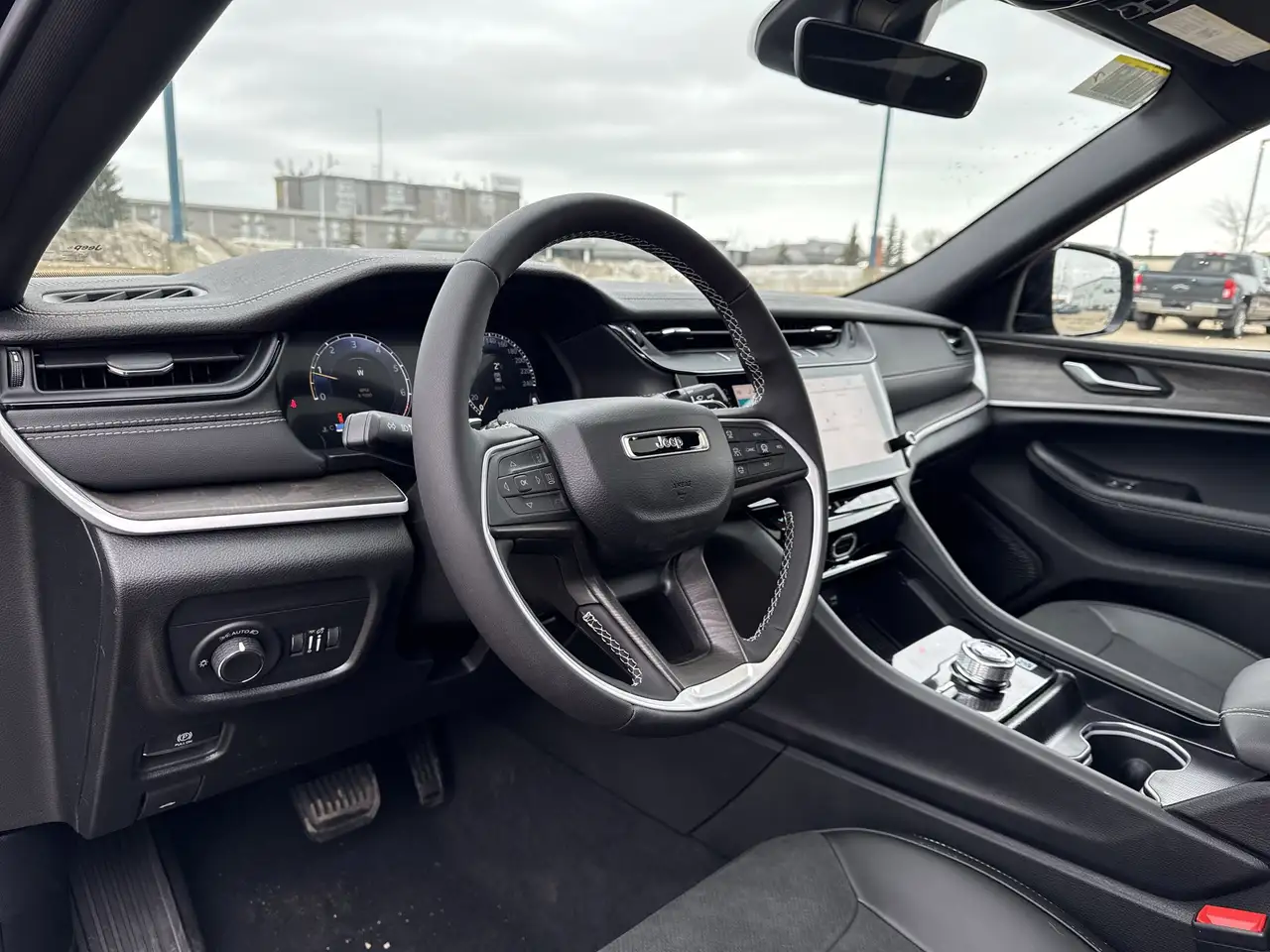 Jeep Grand Cherokee снимка Jeep Grand Cherokee