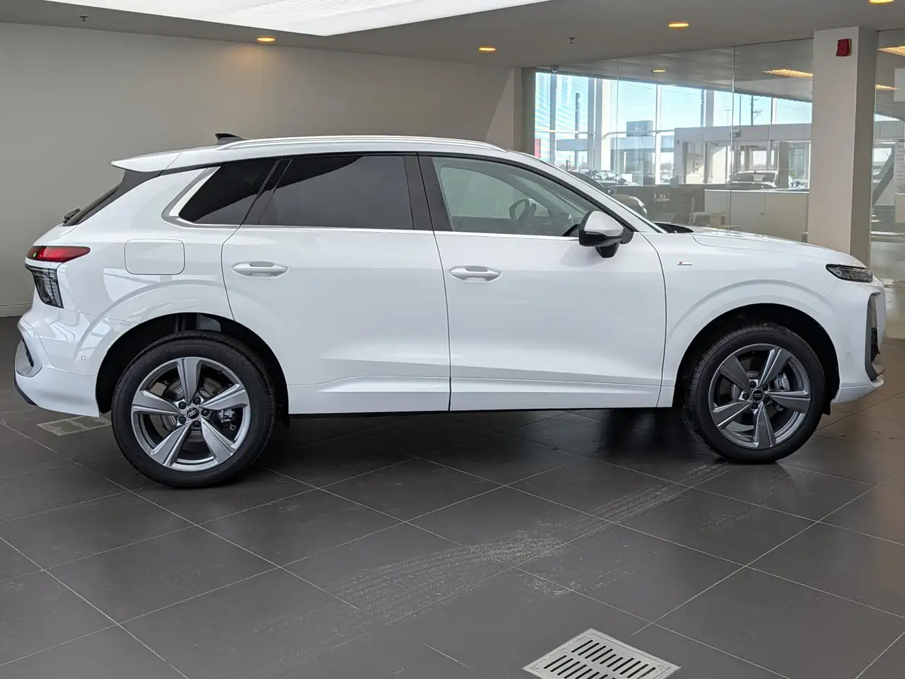 Audi Q3 снимка Audi Q3