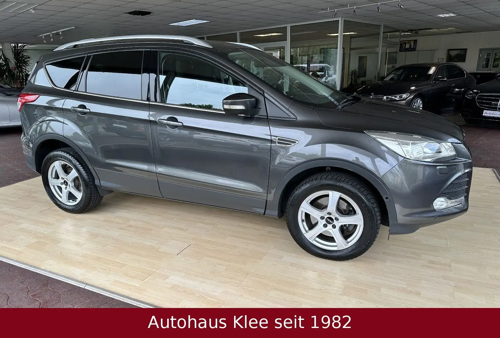Ford Kuga 2,0 TDCi *PDC*SHZ*LM*BT*Scheckheft* Grau - 2