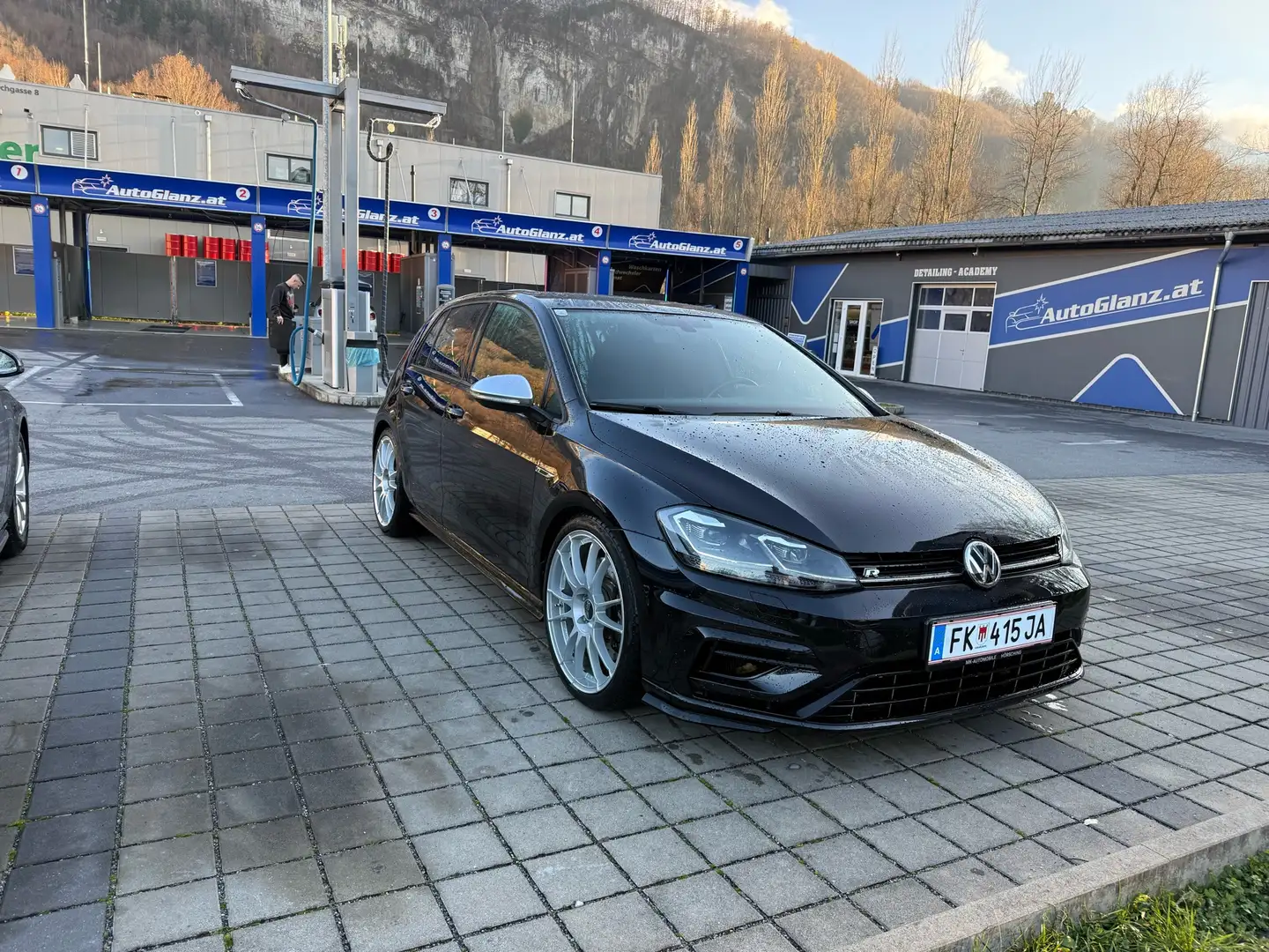 Volkswagen Golf R Facelift Schwarz - 1