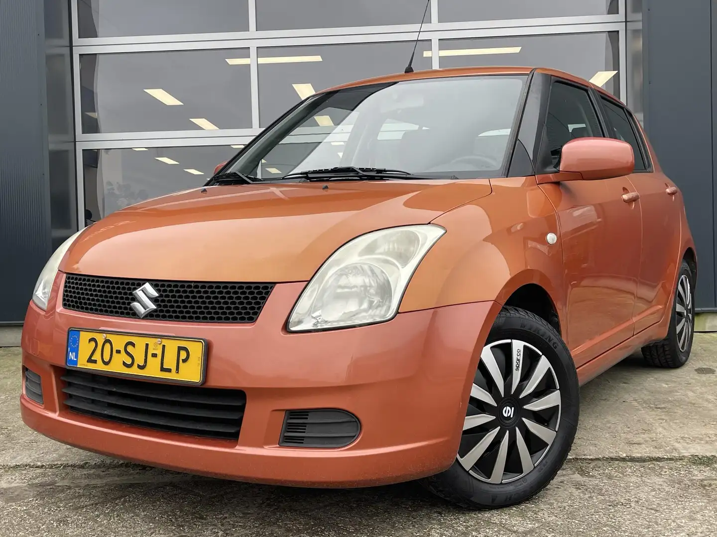 Suzuki Swift 1.3 GLS | 103.499 KM | 5DRS | Oranje - 2