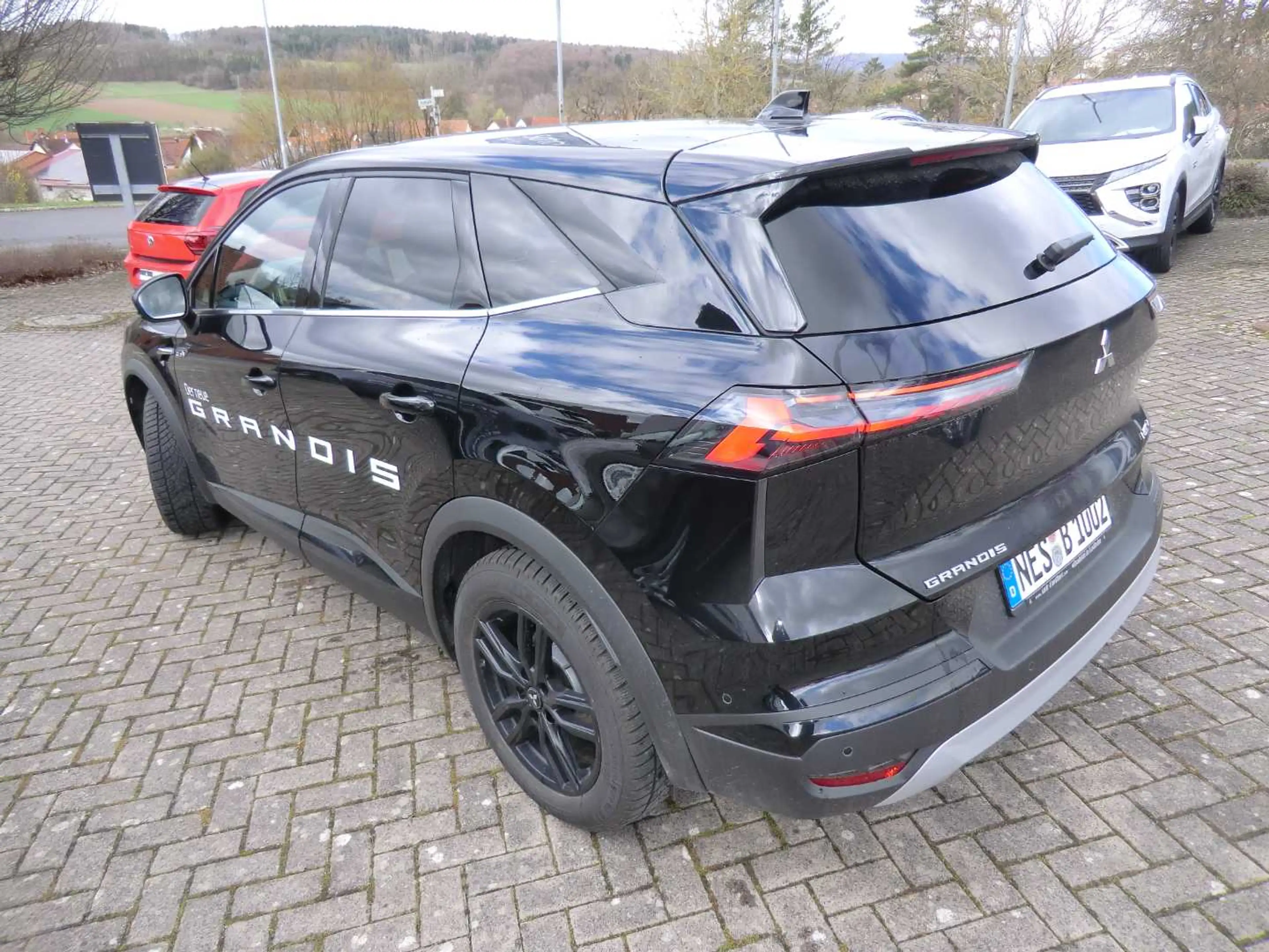 Mitsubishi Grandis Intro Edition 1.8 Hybrid — photo 3