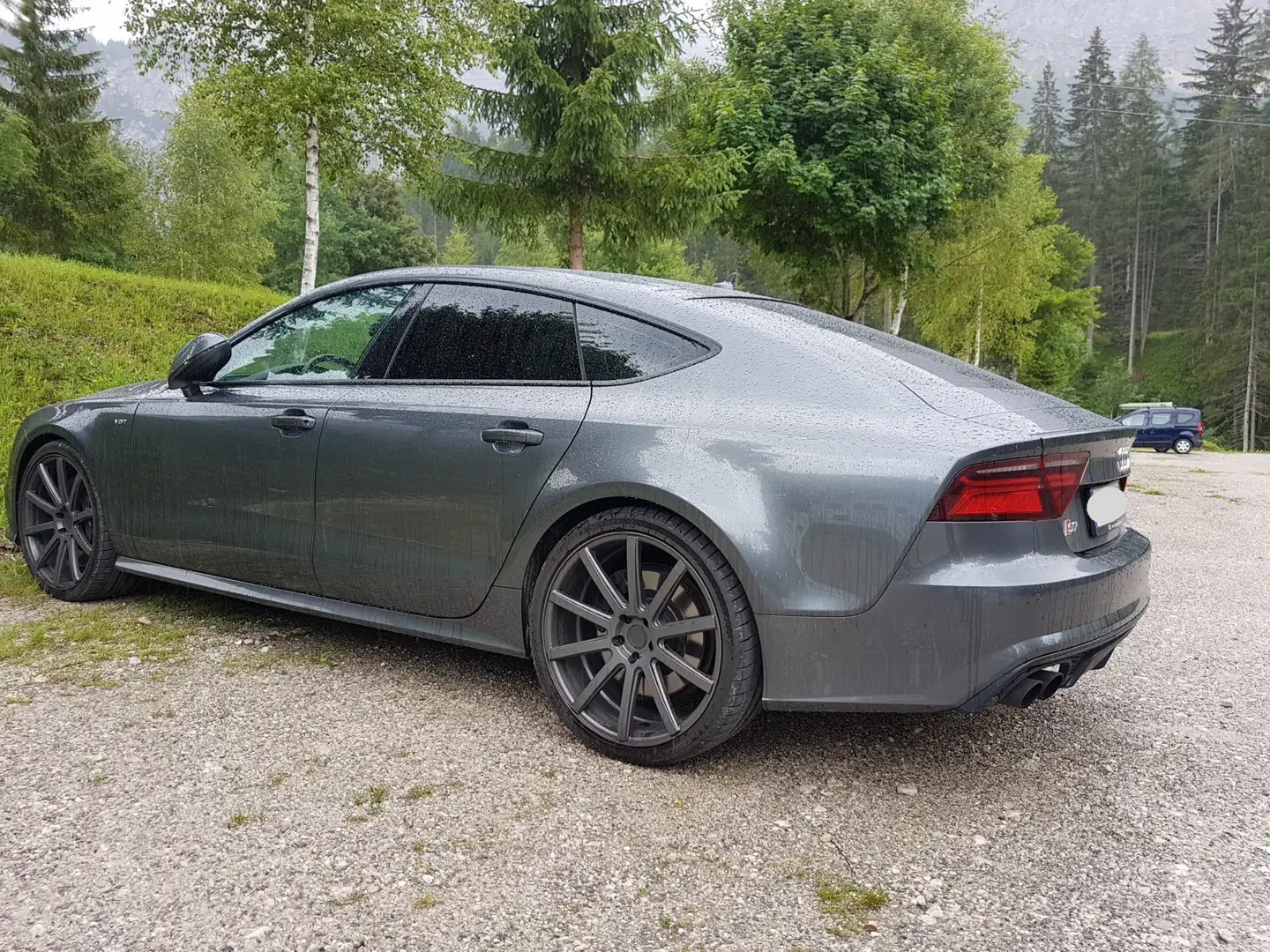 Audi S7 siva - 2