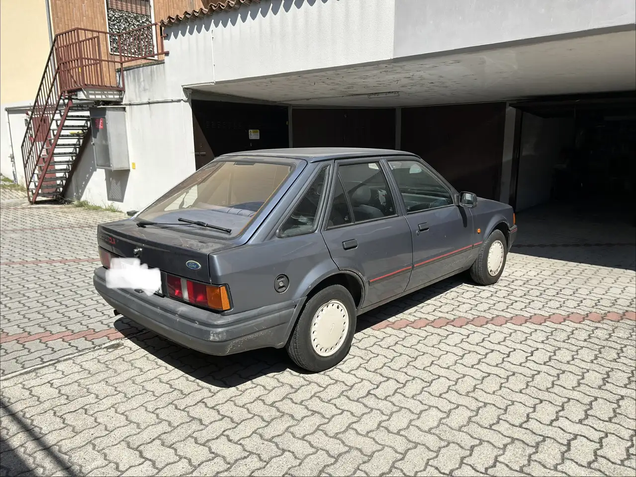 Ford Escort 5p 1.1 CL, foto 4