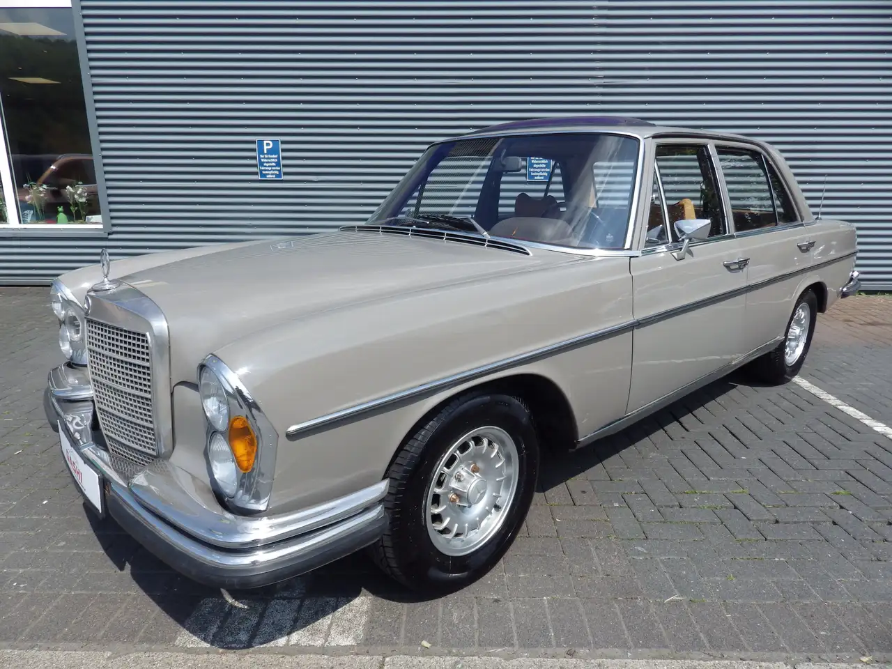 Mercedes-Benz 280