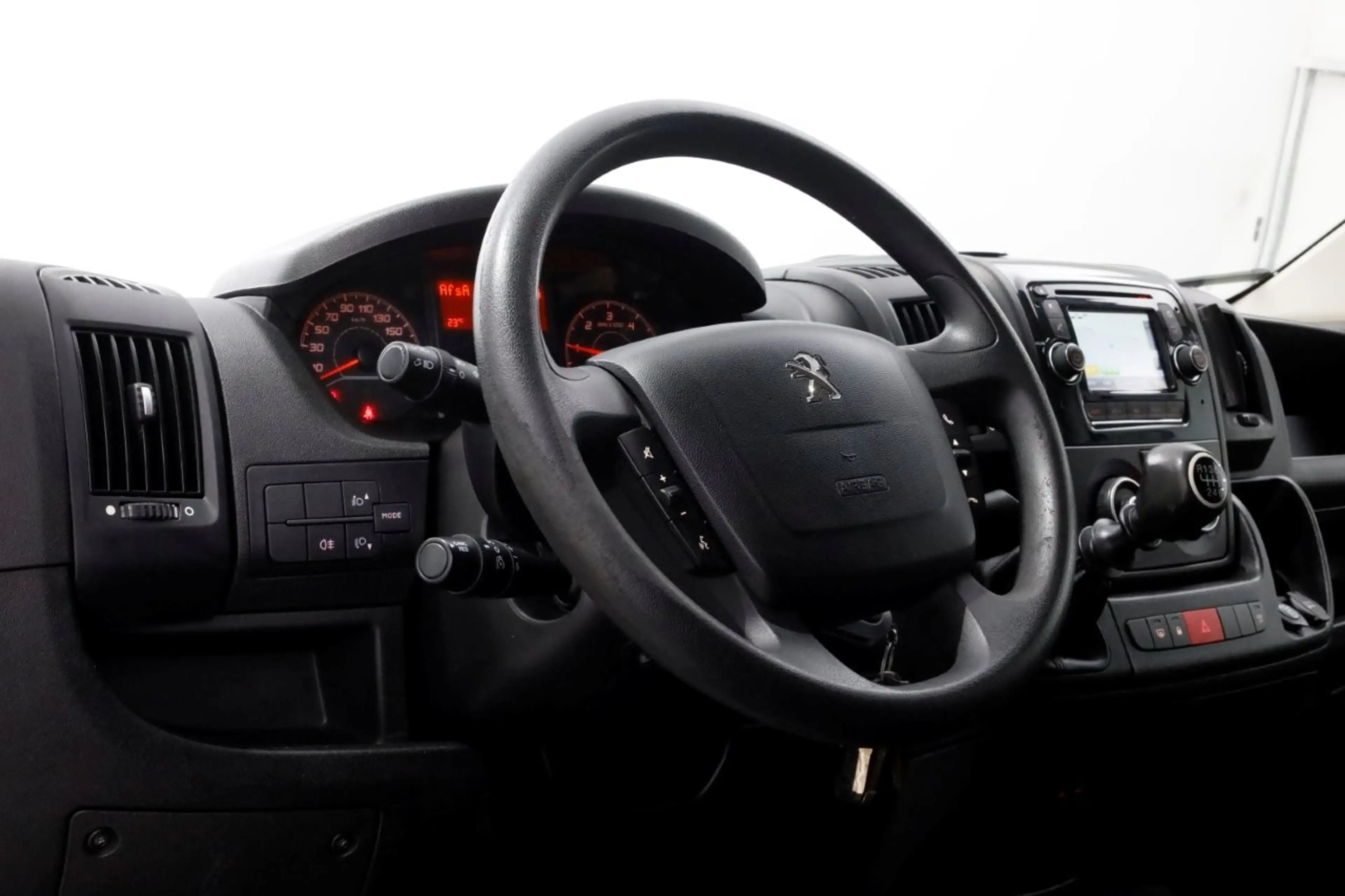 Peugeot Boxer 2.0 BlueHDI 130pk E6 L1H2 Premium Navi/Camera/Inri — photo 14