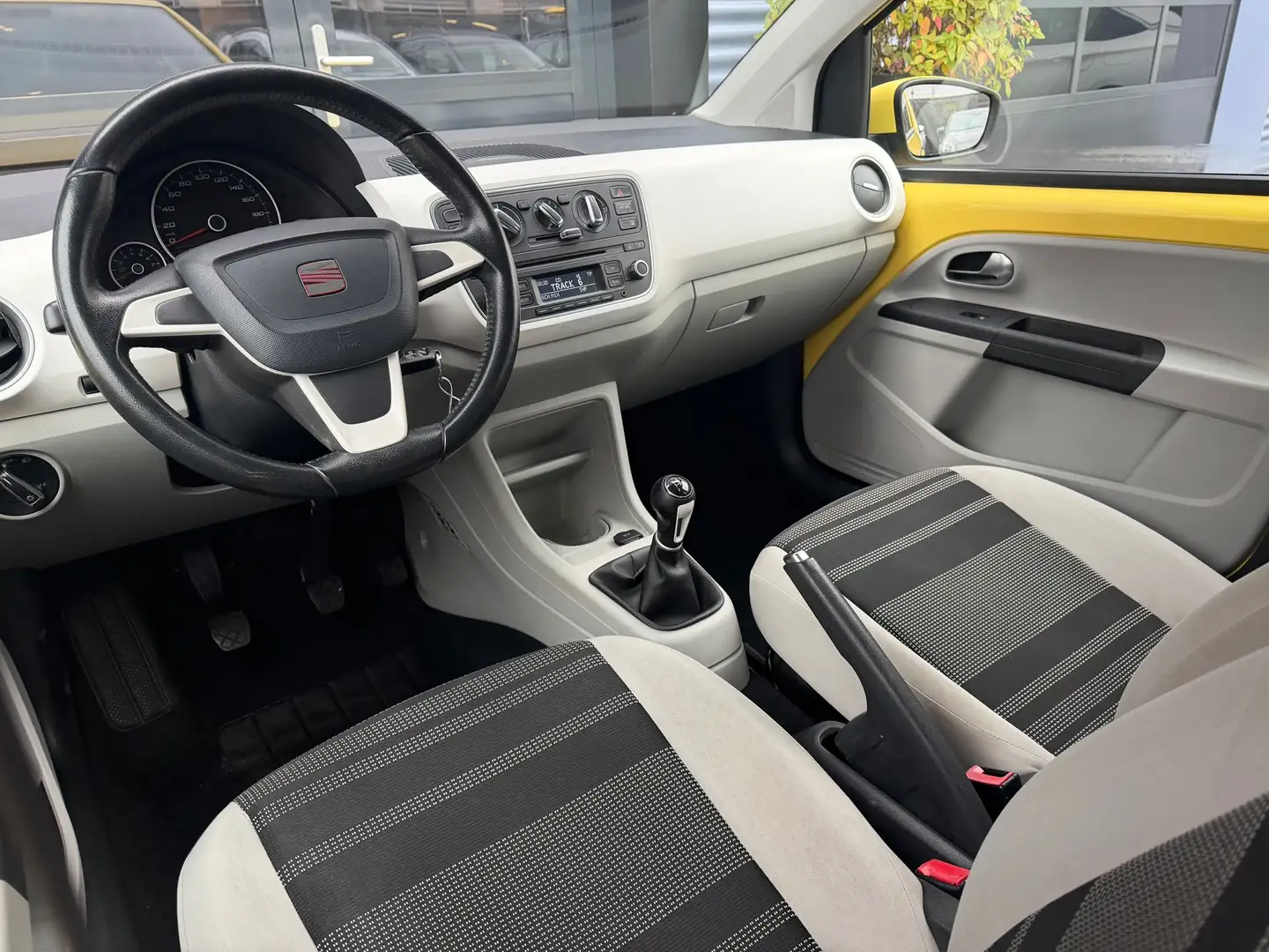 SEAT Mii 1.0 Chill Out Airco|Lichtmetalenvelgen Amarillo - 2
