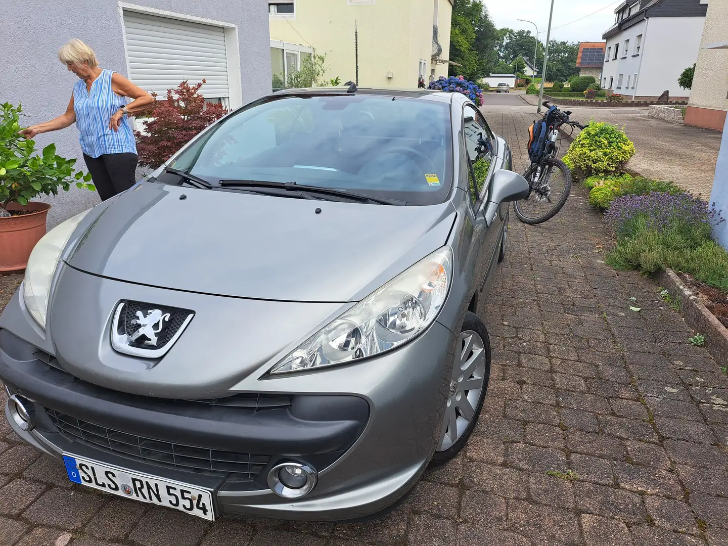 Peugeot 207 207 CC 120 VTi Filou Silber - 2