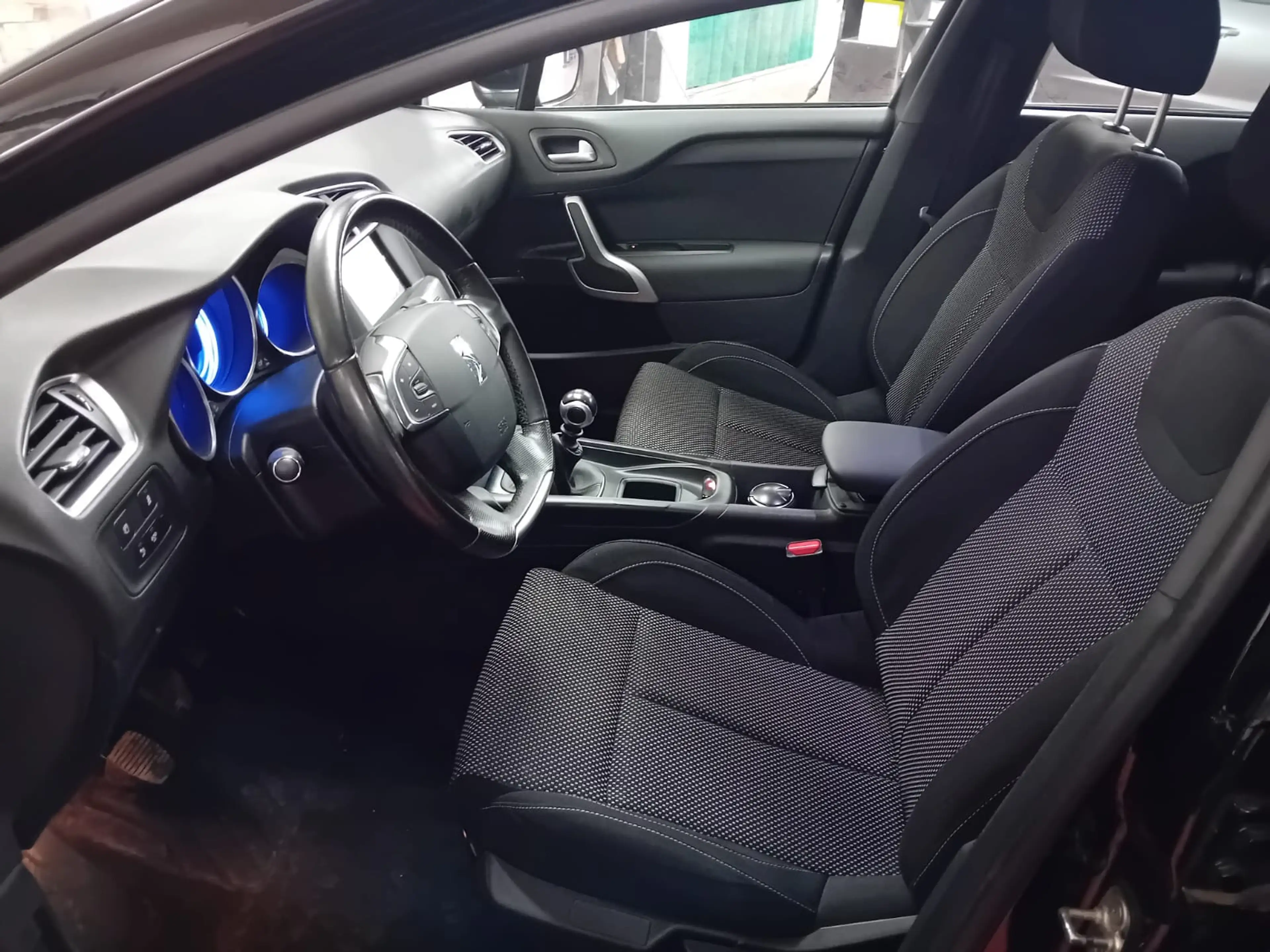 DS Automobiles DS 4 Crossback DS 4 Crossback 1.2 - 1 jr garantie — photo 11