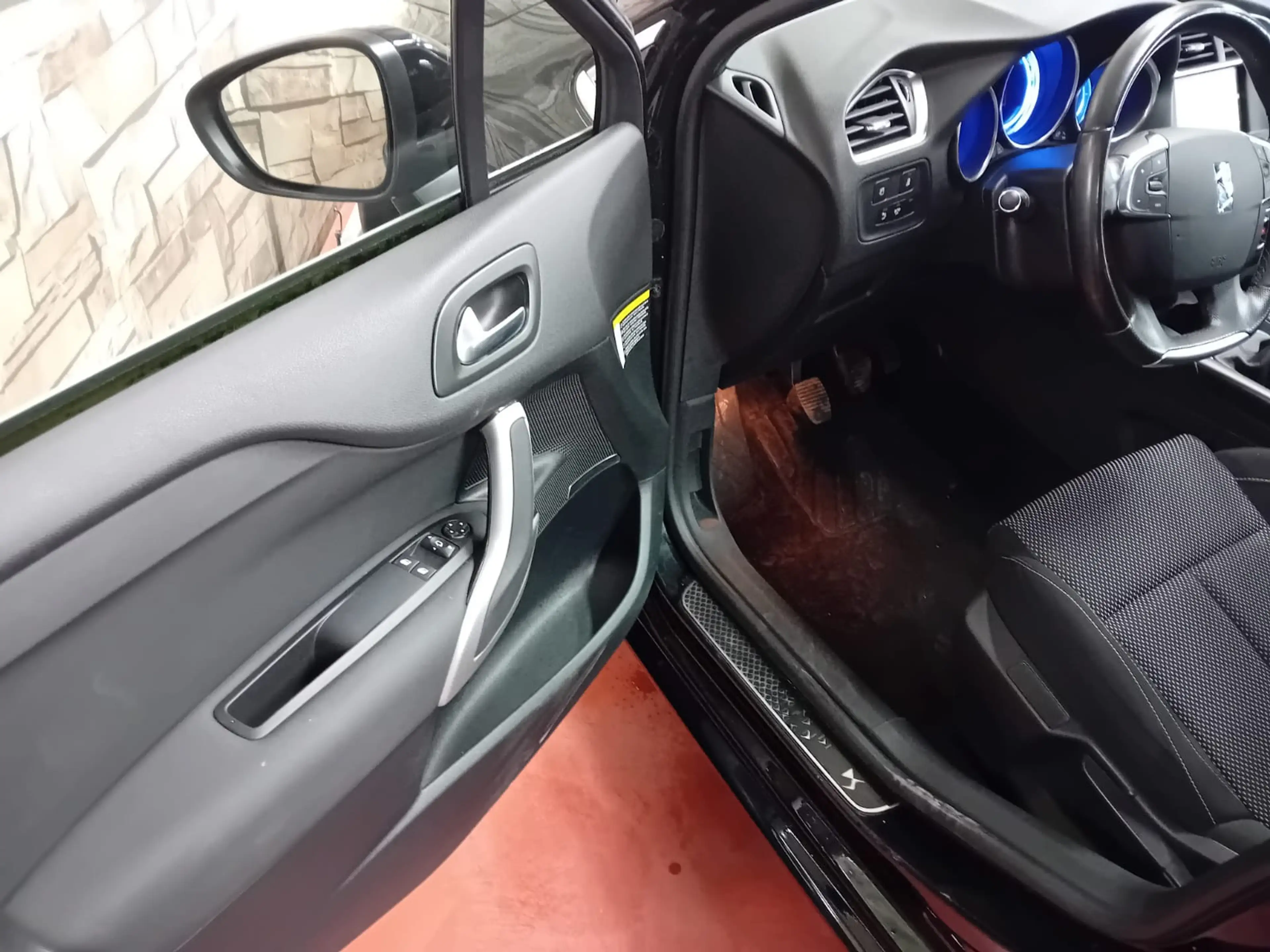DS Automobiles DS 4 Crossback DS 4 Crossback 1.2 - 1 jr garantie — photo 10