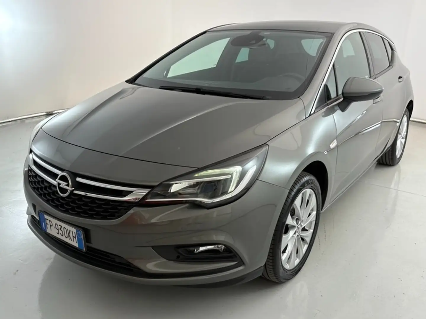 Opel Astra 5 Porte 1.4 Turbo ecoM Innovation Grigio - 1