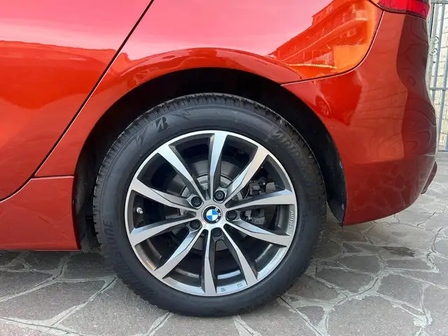 BMW 2 Series view 12
