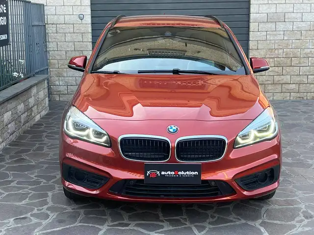 BMW 2 Series view 4
