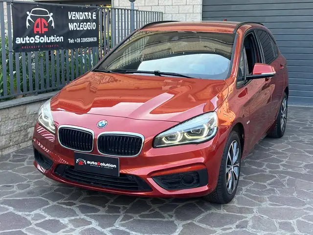 BMW 2 Series view 3