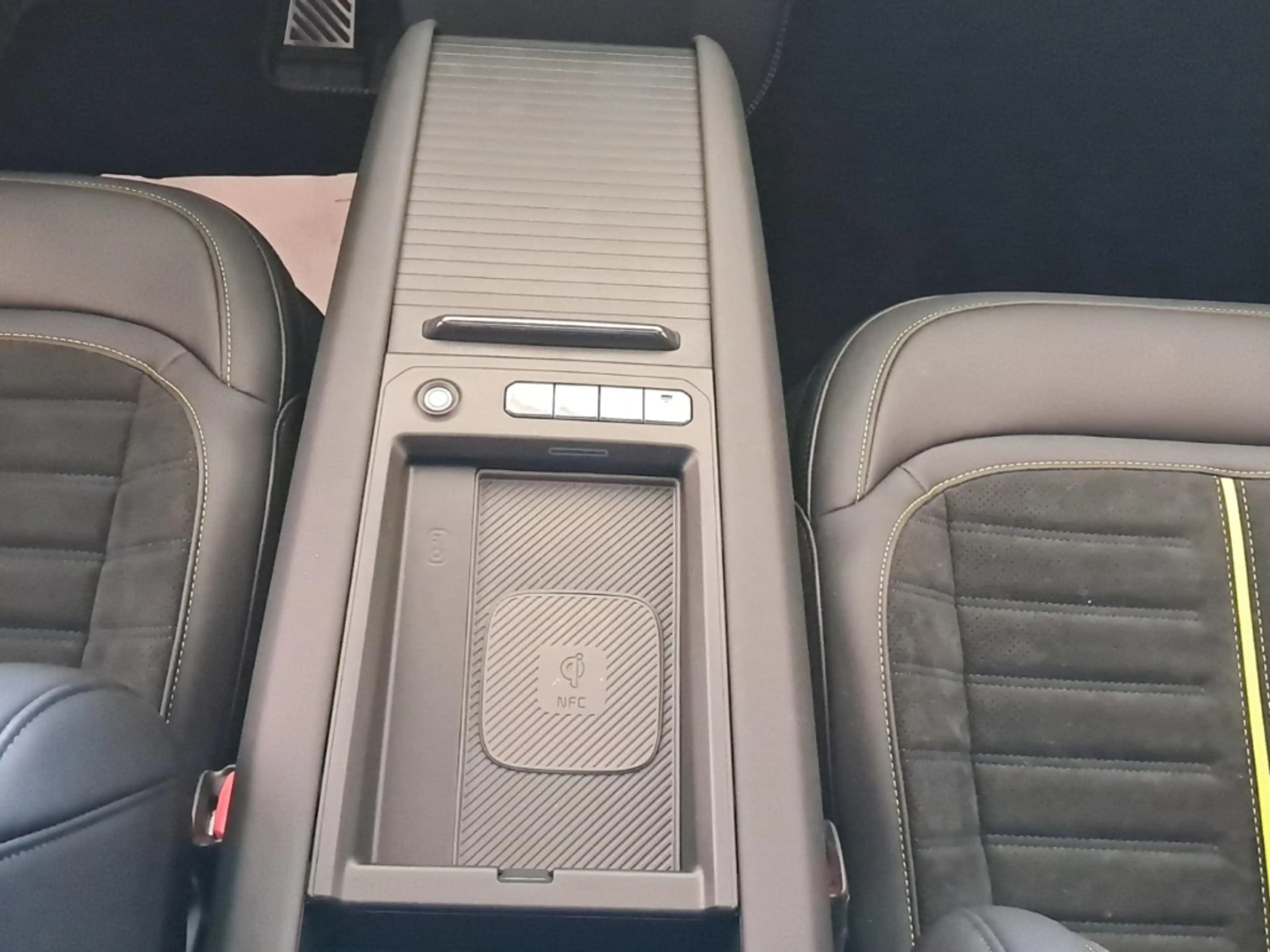 Kia EV9 GT 508 PS AWD 7-Sitzer El. Panodach Massagesitze E — photo 12
