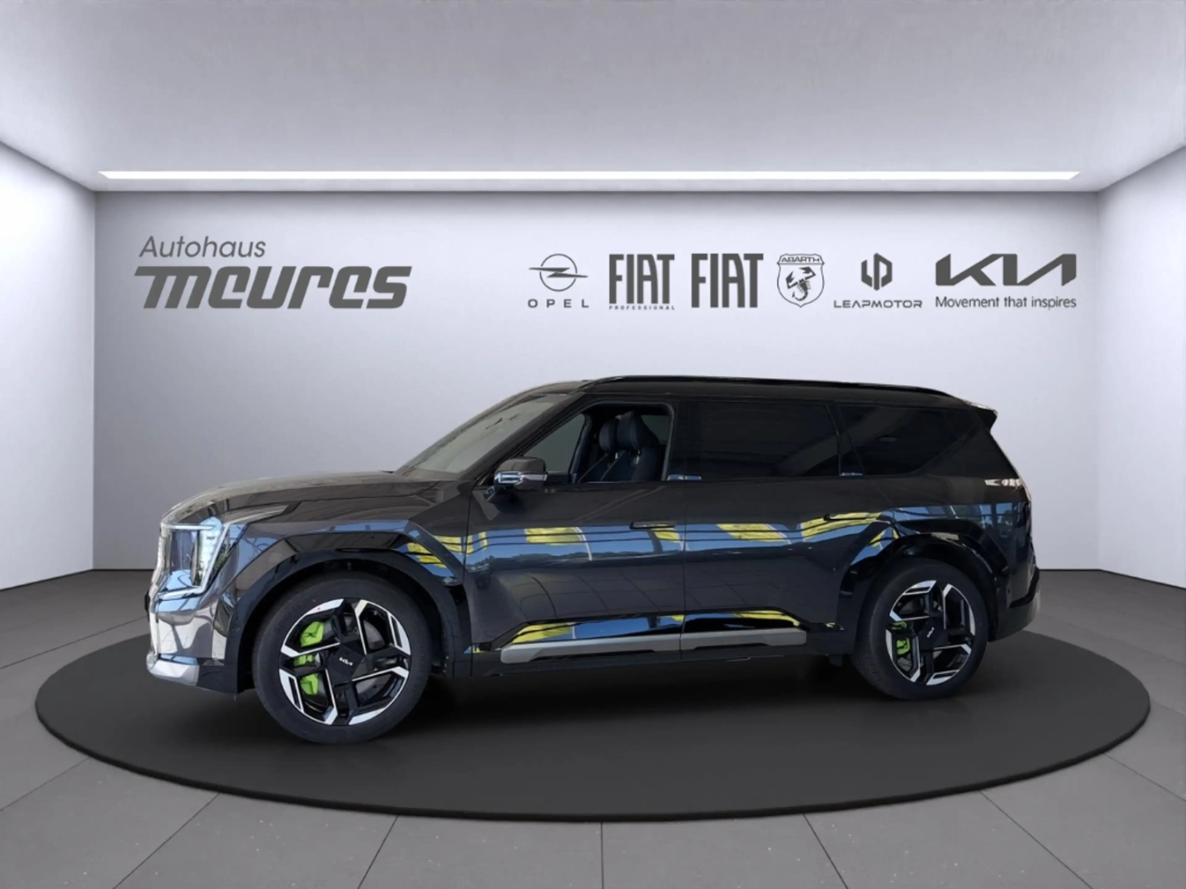 Kia EV9 GT 508 PS AWD 7-Sitzer El. Panodach Massagesitze E — photo 2