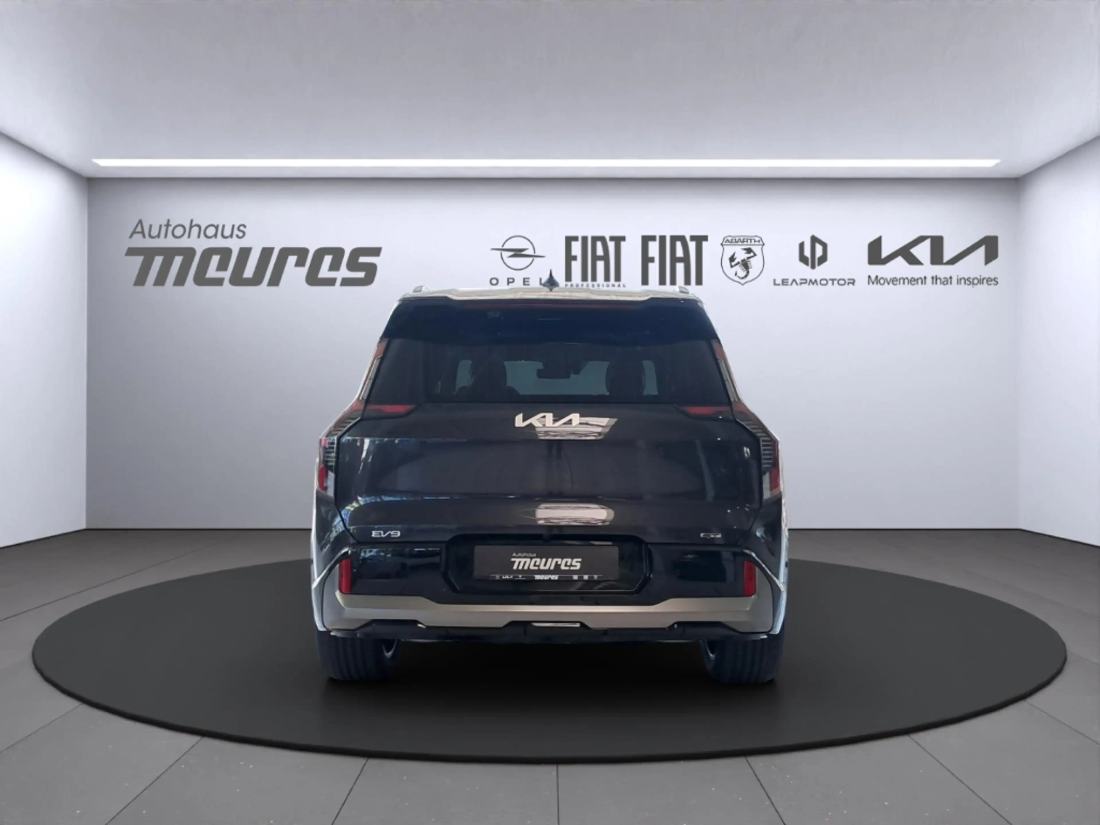 Kia EV9 GT 508 PS AWD 7-Sitzer El. Panodach Massagesitze E — photo 3