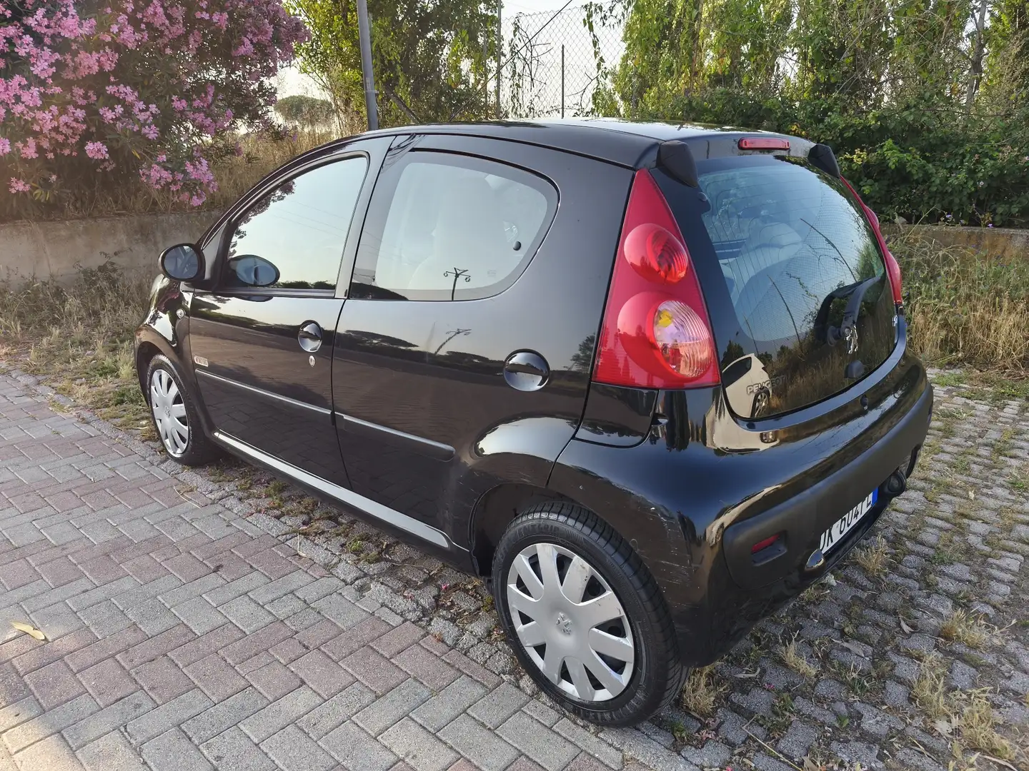 Peugeot 107 5p 1.0 12v Sweet Years - 2