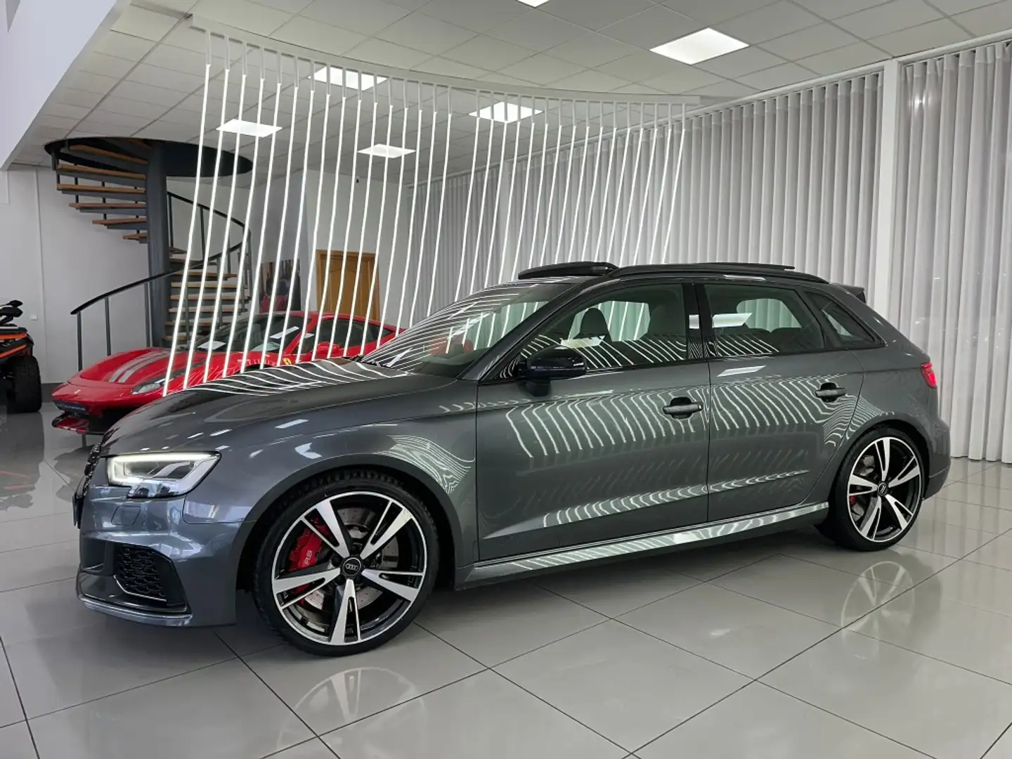 Audi RS3 Sportback 2.5 TFSI quattro S tronic 294kW Gris - 2