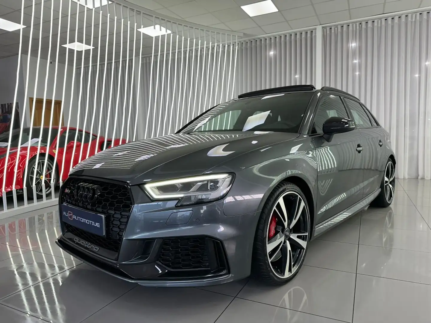 Audi RS3 Sportback 2.5 TFSI quattro S tronic 294kW Gris - 1