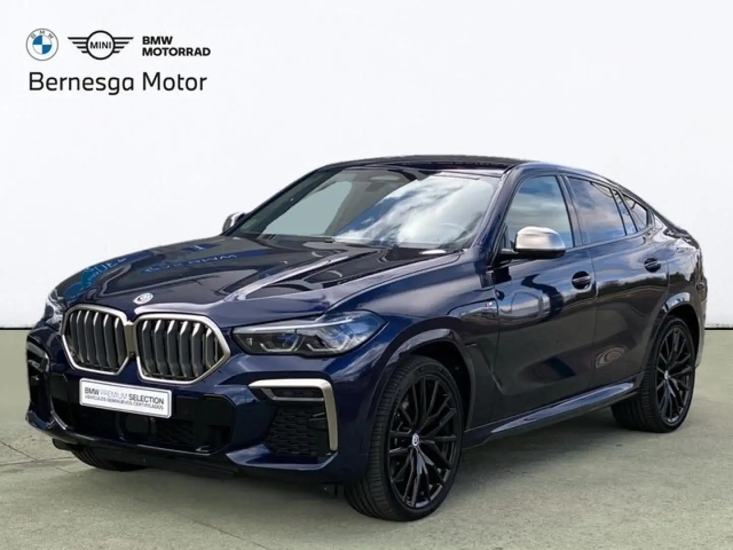 BMW X6 M50iA Blau - 1
