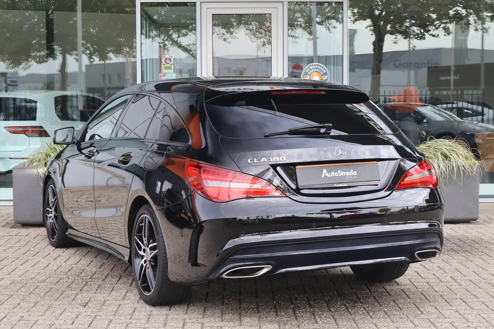 Mercedes-Benz CLA 180 Shooting Brake AMG-LINE I Night Pakket | LED | Nav Noir - 2