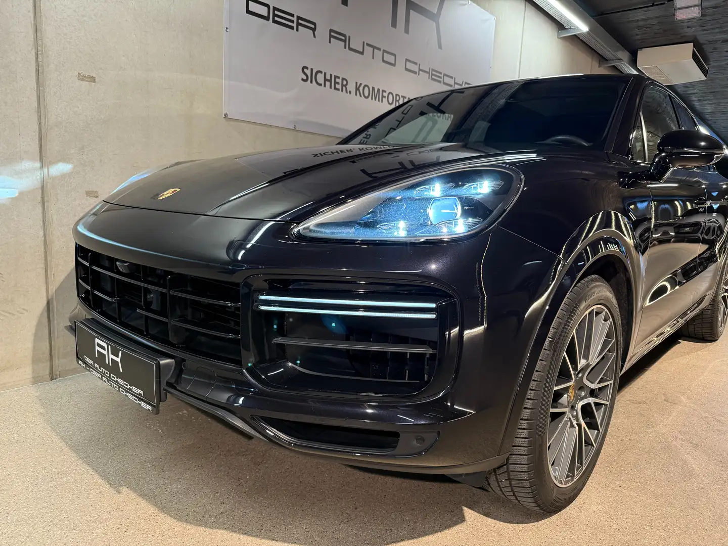 Porsche Cayenne Turbo *Matrix *PASM Schwarz - 2