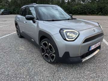 42.5 kWh E Favoured Trim