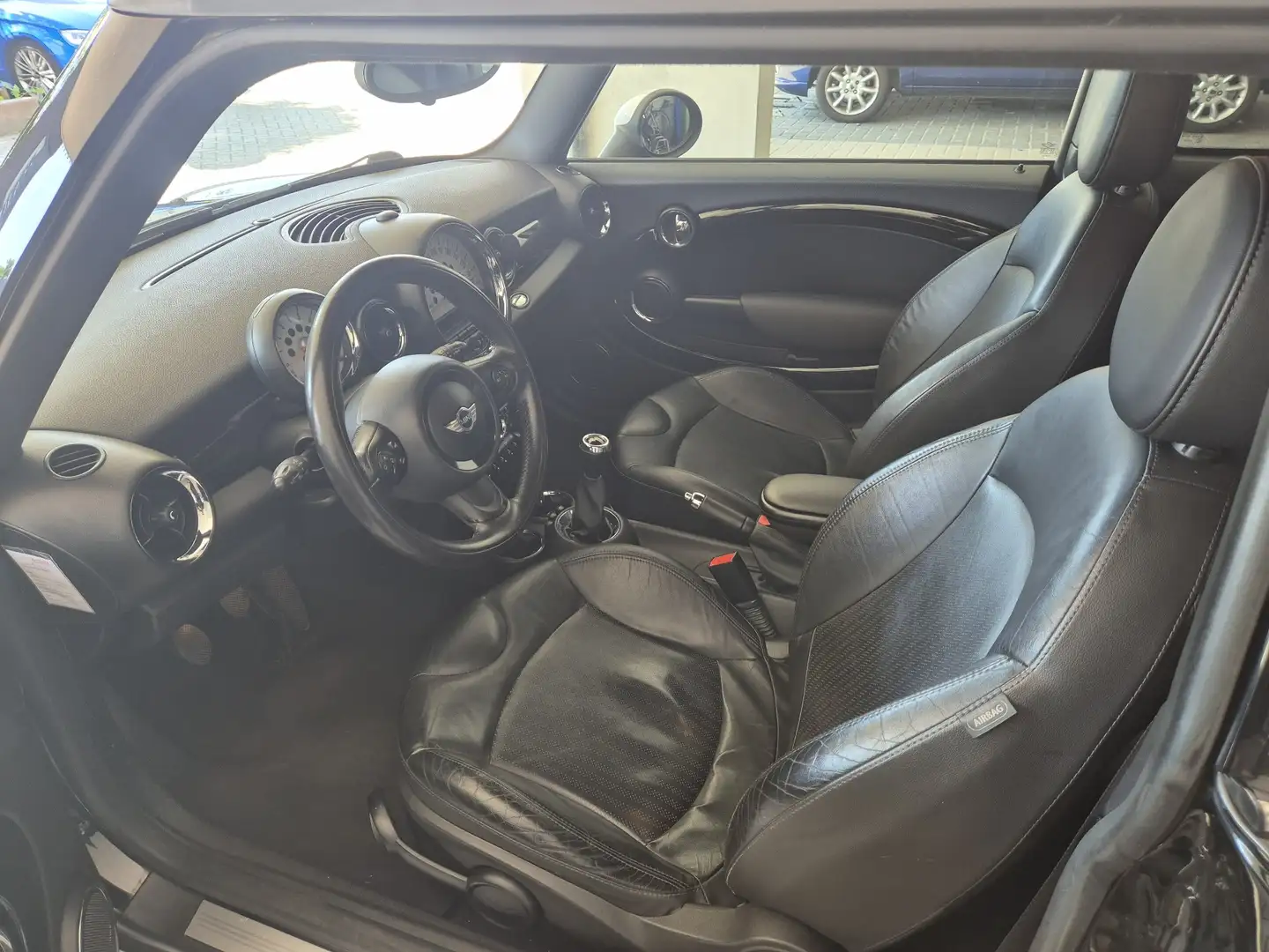 MINI Cooper 1.6 Cooper Chili Zwart - 1