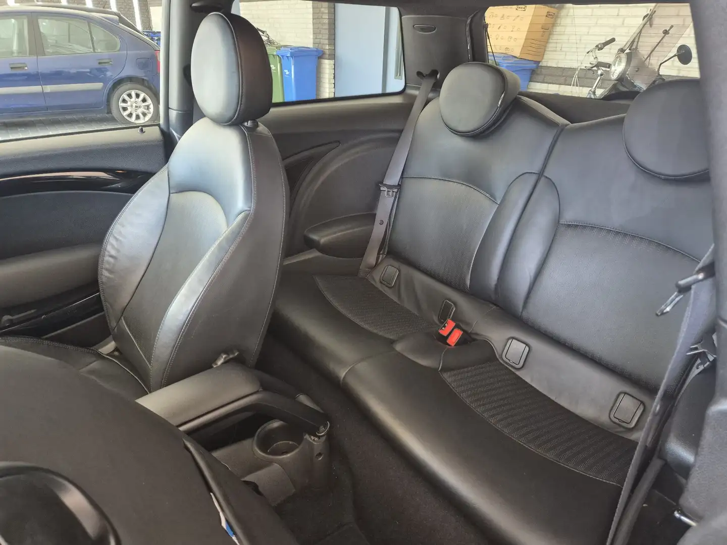 MINI Cooper 1.6 Cooper Chili Zwart - 2